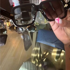 Chic Black Sunglasses